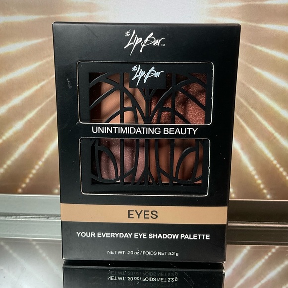 The Lip Bar ~ Fair-y Princess Eyeshadow Quad Palette ~ BNIB - Picture 2 of 3